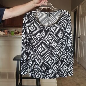 Black and White Geometric Long Sleeve Top